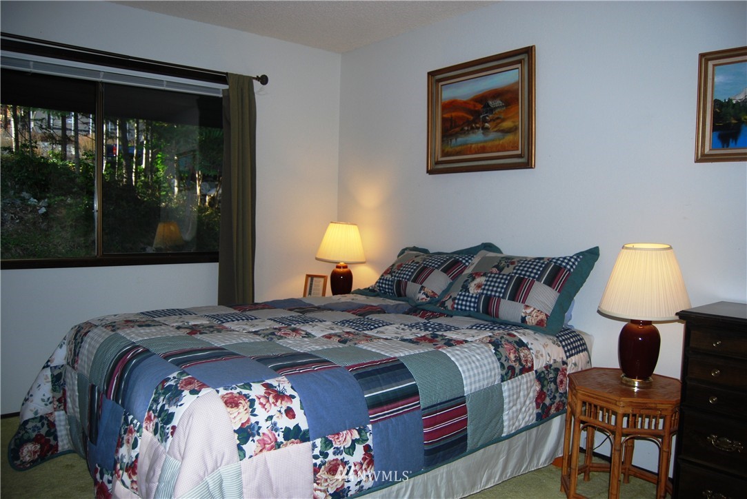 12700 South Lakeshore Road Chelan, WA 98816 - Photo 16 of 24 Gallery Image 16