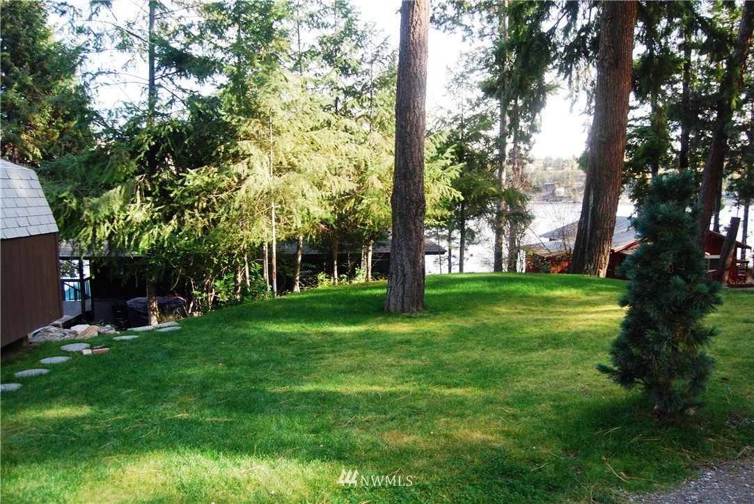 12700 South Lakeshore Road Chelan, WA 98816 - Photo 22 of 24 Gallery Image 22