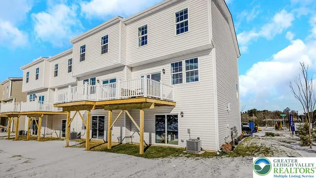 $433,120 | 8215 Alexander Court, Breinigsville, PA 18031