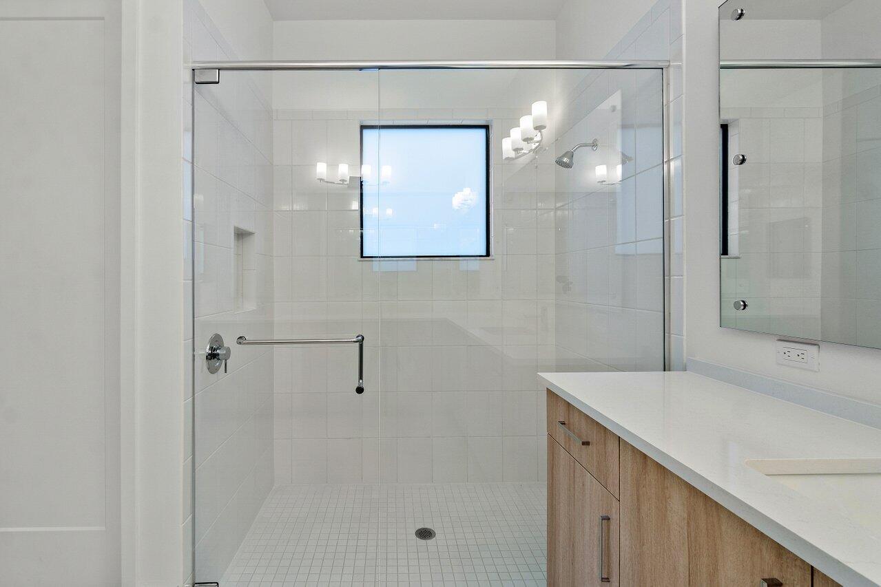 17291 Rainstream Road Boca Raton, FL 33496 - Photo 13 of 21 016-17291RainstreamRoad-BocaRaton-FL-334