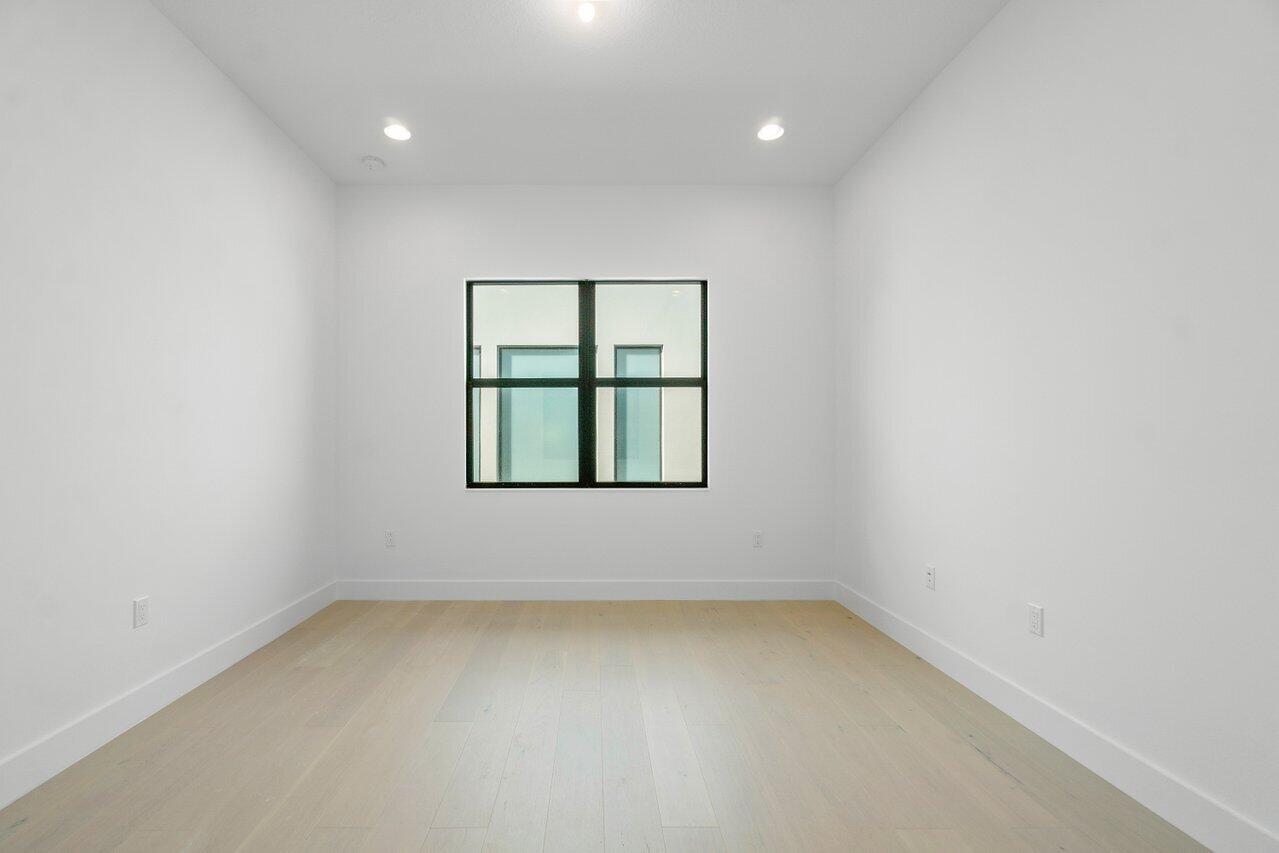 17291 Rainstream Road Boca Raton, FL 33496 - Photo 16 of 21 017-17291RainstreamRoad-BocaRaton-FL-334