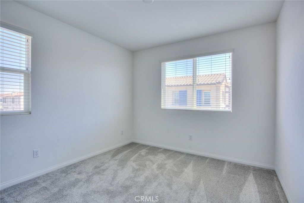 202 Bonita Lane Rialto, CA 92376 - Photo 27 of 43