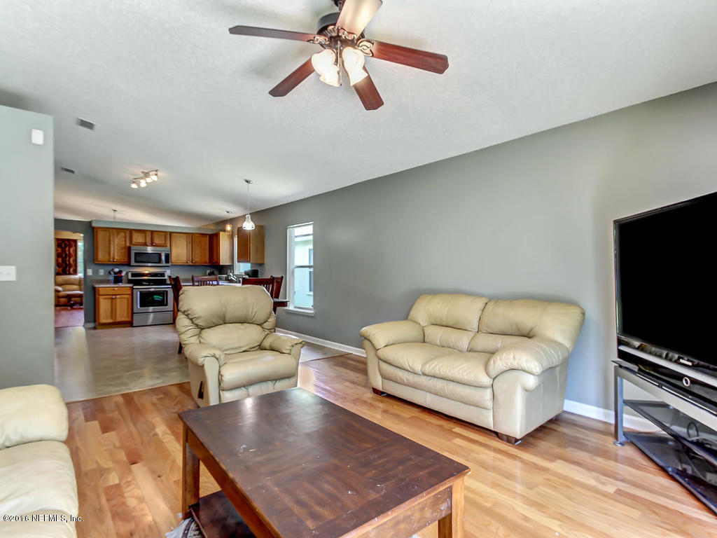 6873 Ridgeview Avenue Jacksonville, FL 32244 - Photo 17 of 30 6873 Ridgeview Ave-MLS_Size-018-16-Famil