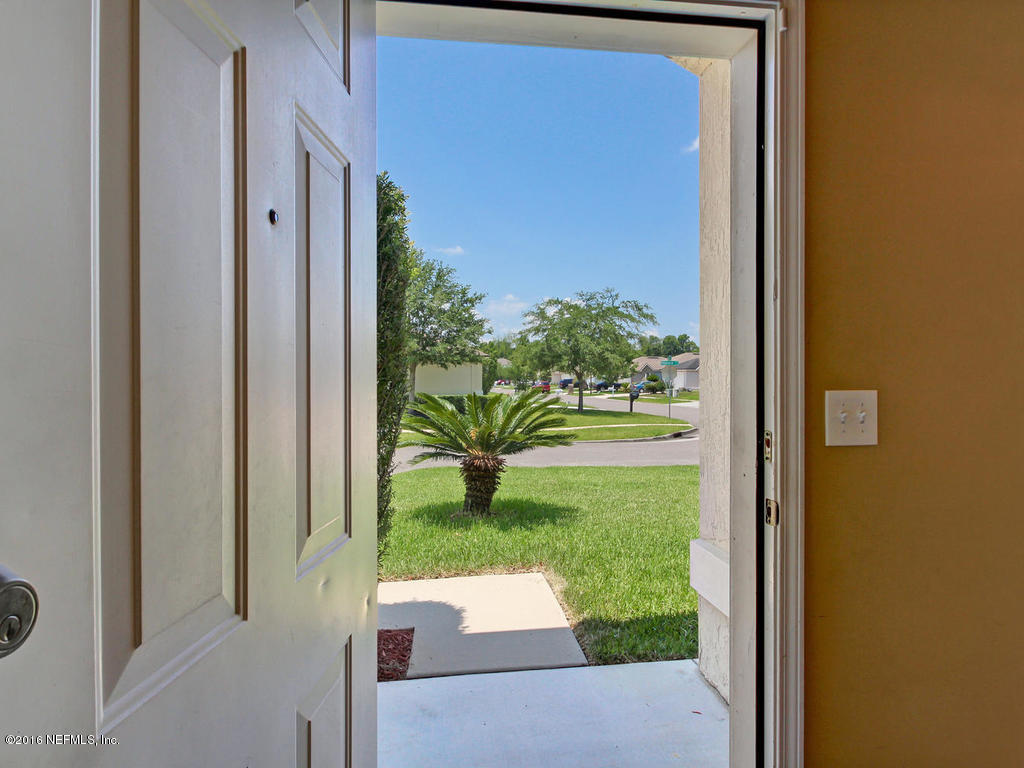 6873 Ridgeview Avenue Jacksonville, FL 32244 - Photo 4 of 30 6873 Ridgeview Ave-MLS_Size-005-2-Foyer