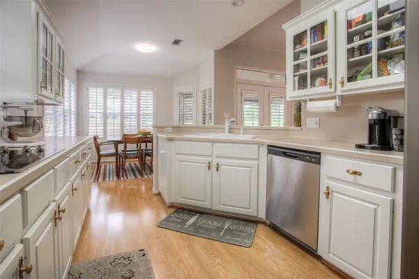 $2,100 | 134 Waters Edge, Huntsville, TX 77340