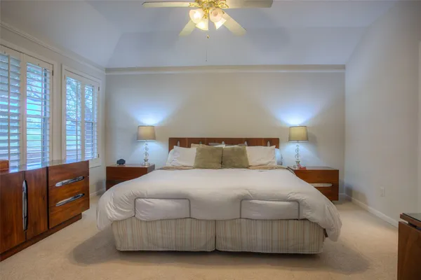 $2,100 | 134 Waters Edge, Huntsville, TX 77340