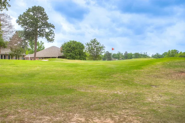 $2,100 | 134 Waters Edge, Huntsville, TX 77340