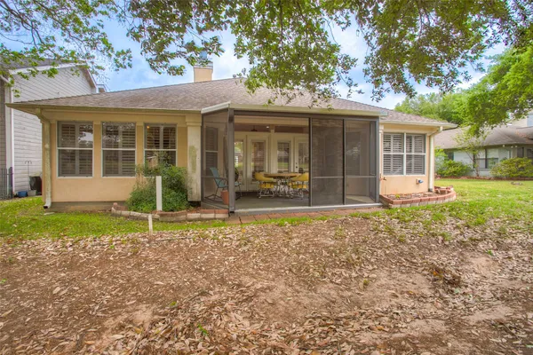 $2,100 | 134 Waters Edge, Huntsville, TX 77340