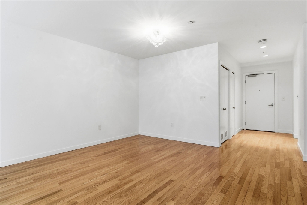 80 Broad Street, Unit 302 Boston, MA 02110 - Photo 6 of 22