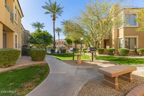 $421,000 | 7887 North 16th Street, Unit 123, Phoenix, AZ 85020