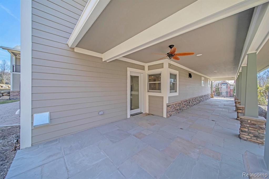354 Olivewood Court Rochester, MI 48306 - Photo 14 of 77