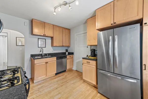 $1,900 | 4518 North Woodburn Street, Shorewood, WI 53211