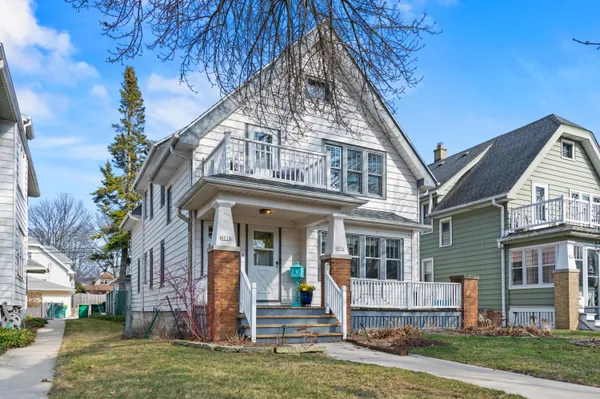 $1,900 | 4518 North Woodburn Street, Shorewood, WI 53211