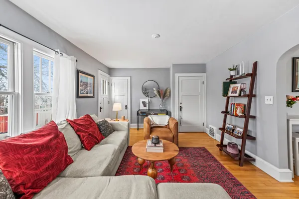 $1,900 | 4518 North Woodburn Street, Shorewood, WI 53211