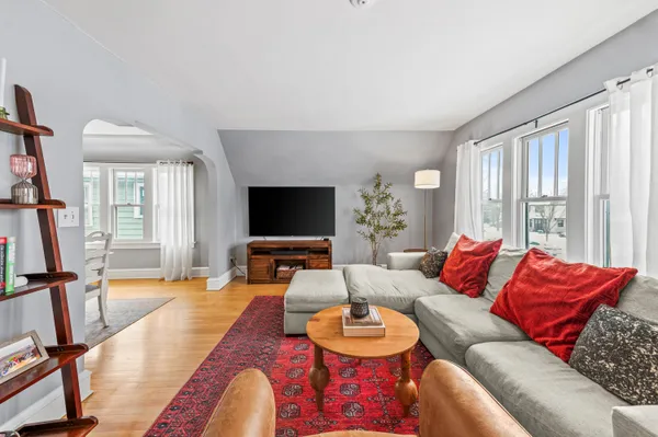 $1,900 | 4518 North Woodburn Street, Shorewood, WI 53211