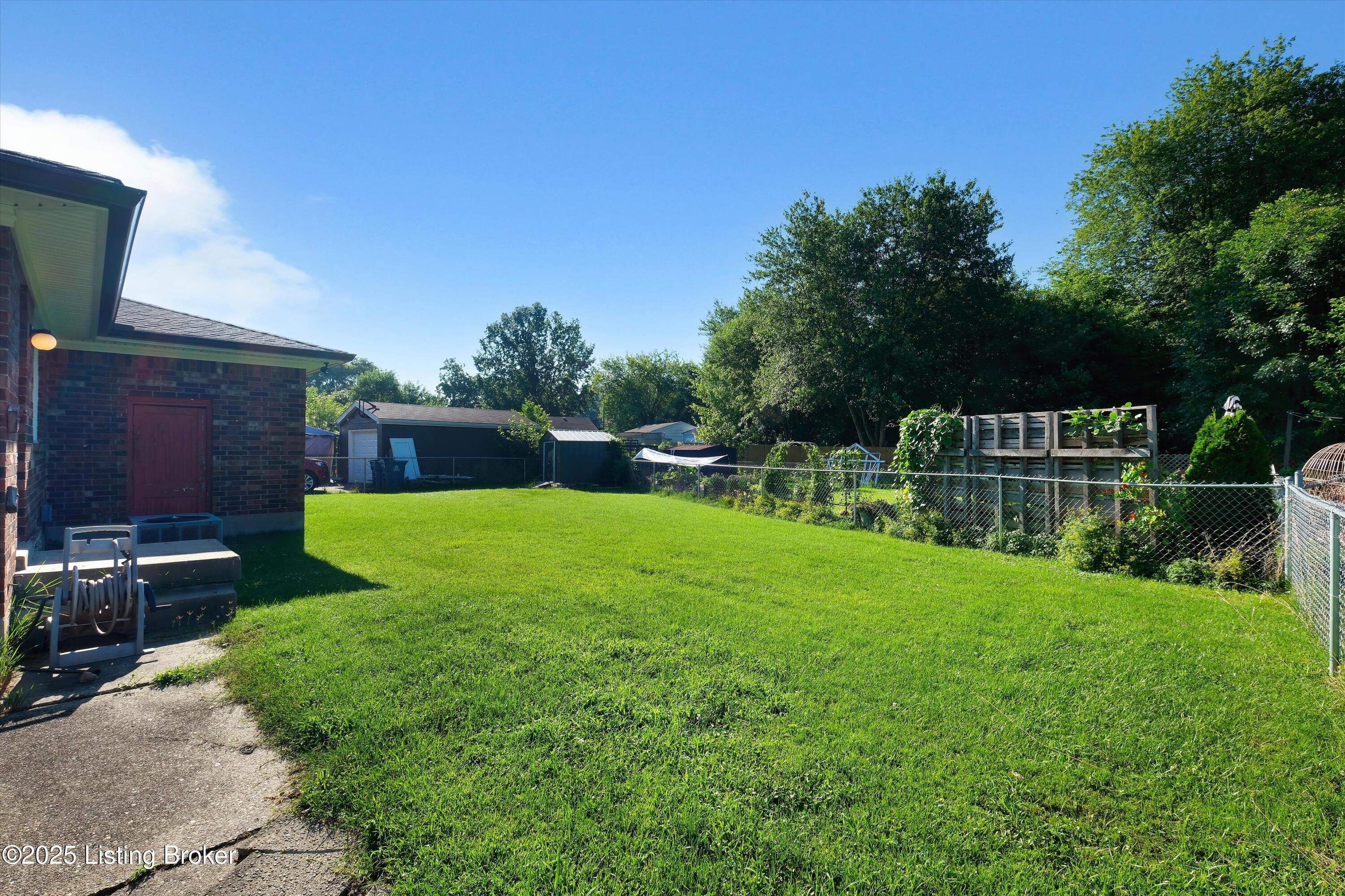 3900 Bonavant Road Louisville, KY 40219 - Photo 36 of 48 37-3900 Bonavant Rd