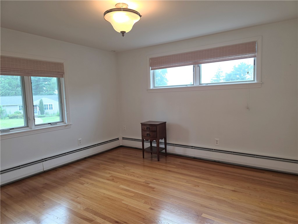40 Russet Way Cranston, RI 02920 - Photo 16 of 35 3
