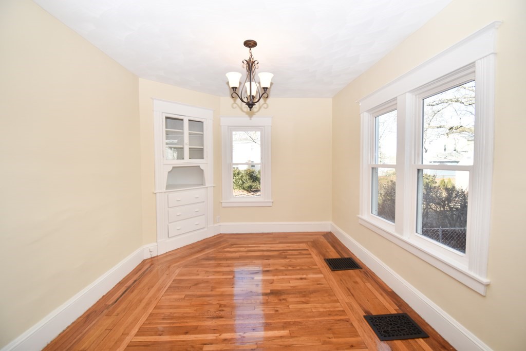 210 El Paso Street Springfield, MA 01104 - Photo 14 of 40 Gallery Image 14