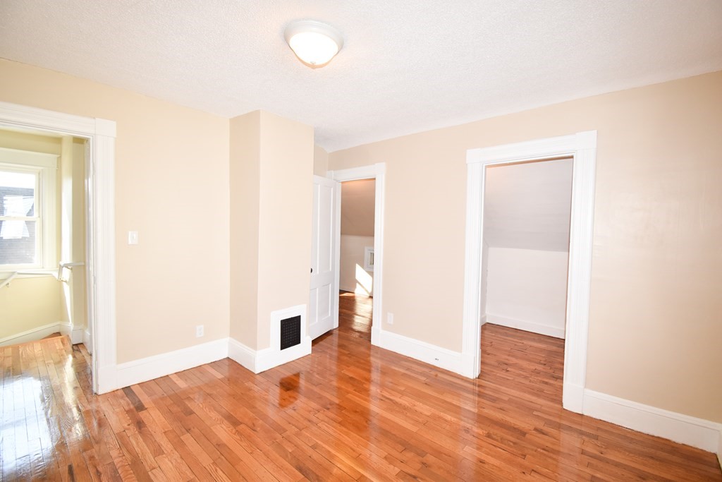 210 El Paso Street Springfield, MA 01104 - Photo 28 of 40 Gallery Image 28