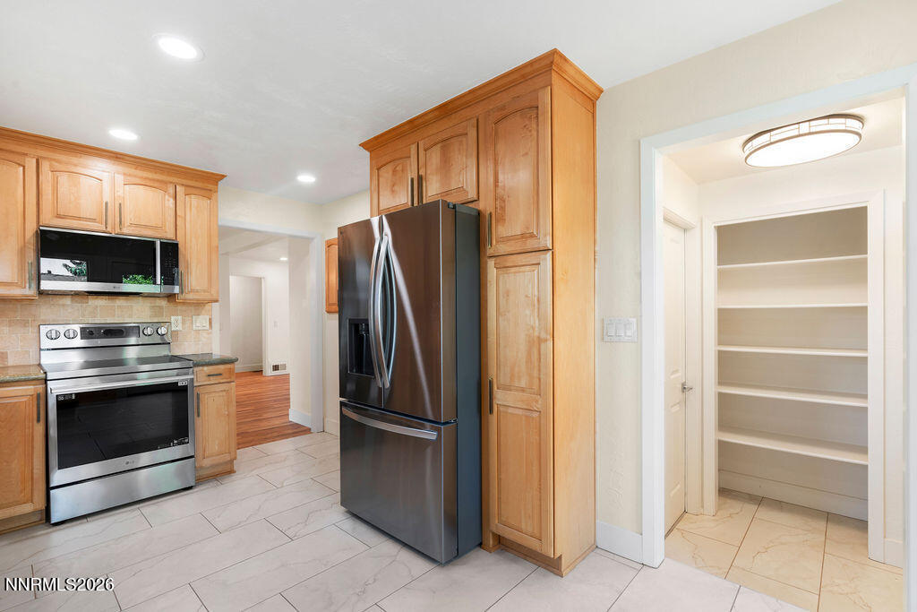 1606 Knoll Drive Reno, NV 89509 - Photo 7 of 26 14_1606Knoll