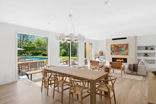 $4,295,000 | 32 School Street, East Hampton, NY 11937