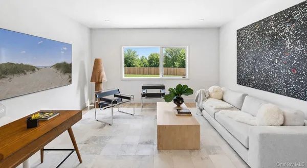 $4,295,000 | 32 School Street, East Hampton, NY 11937