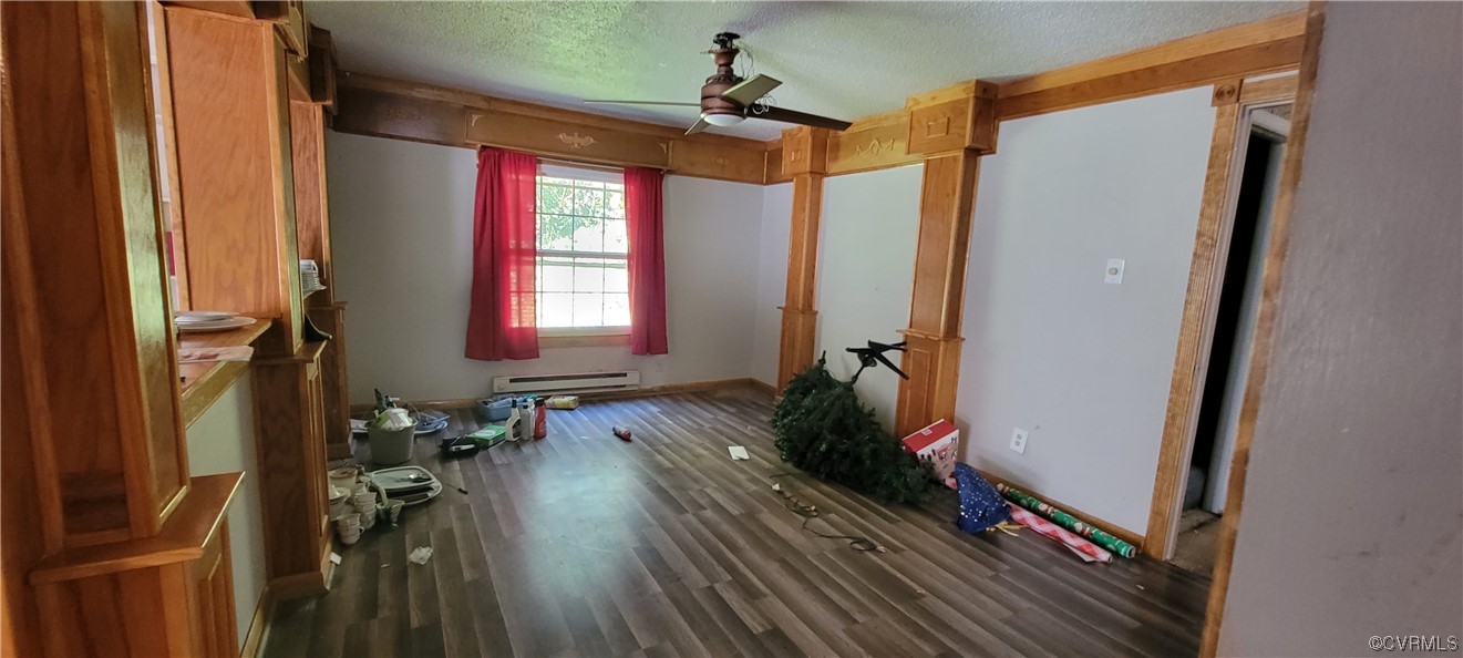 3502 Goodwin Neck Road Yorktown, VA 23692 - Photo 7 of 23 a room with musical instrument