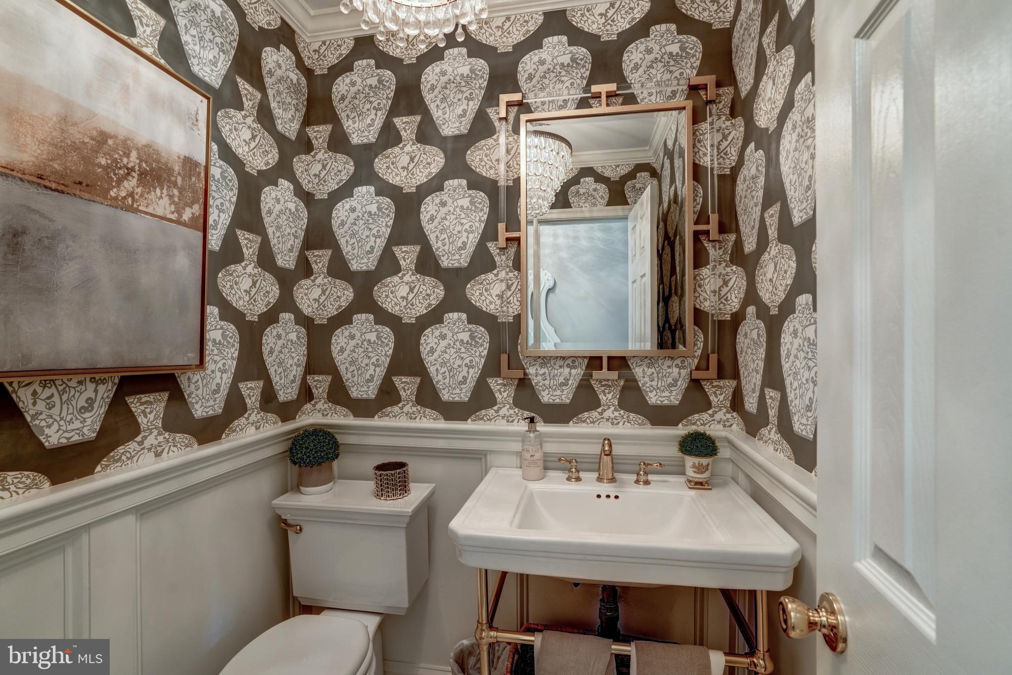 5703 Brookside Drive Chevy Chase, MD 20815 - Photo 20 of 35