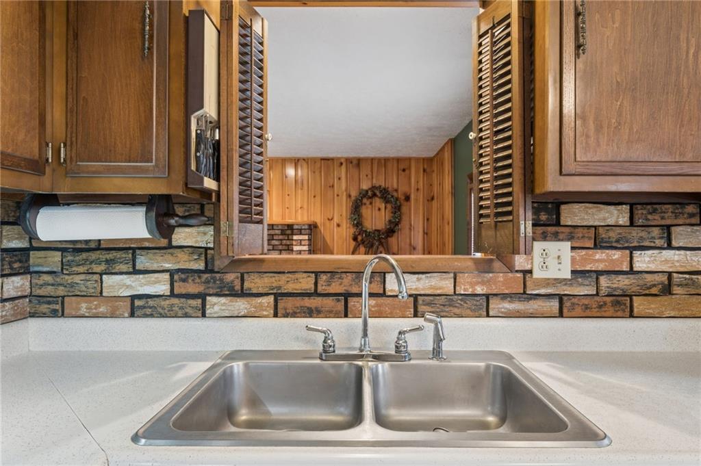 216 Pine Hill Road Kittanning, PA 16201 - Photo 13 of 35