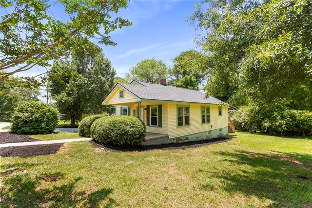 $185,000 | 209 Moore Avenue, Walhalla, SC 29691