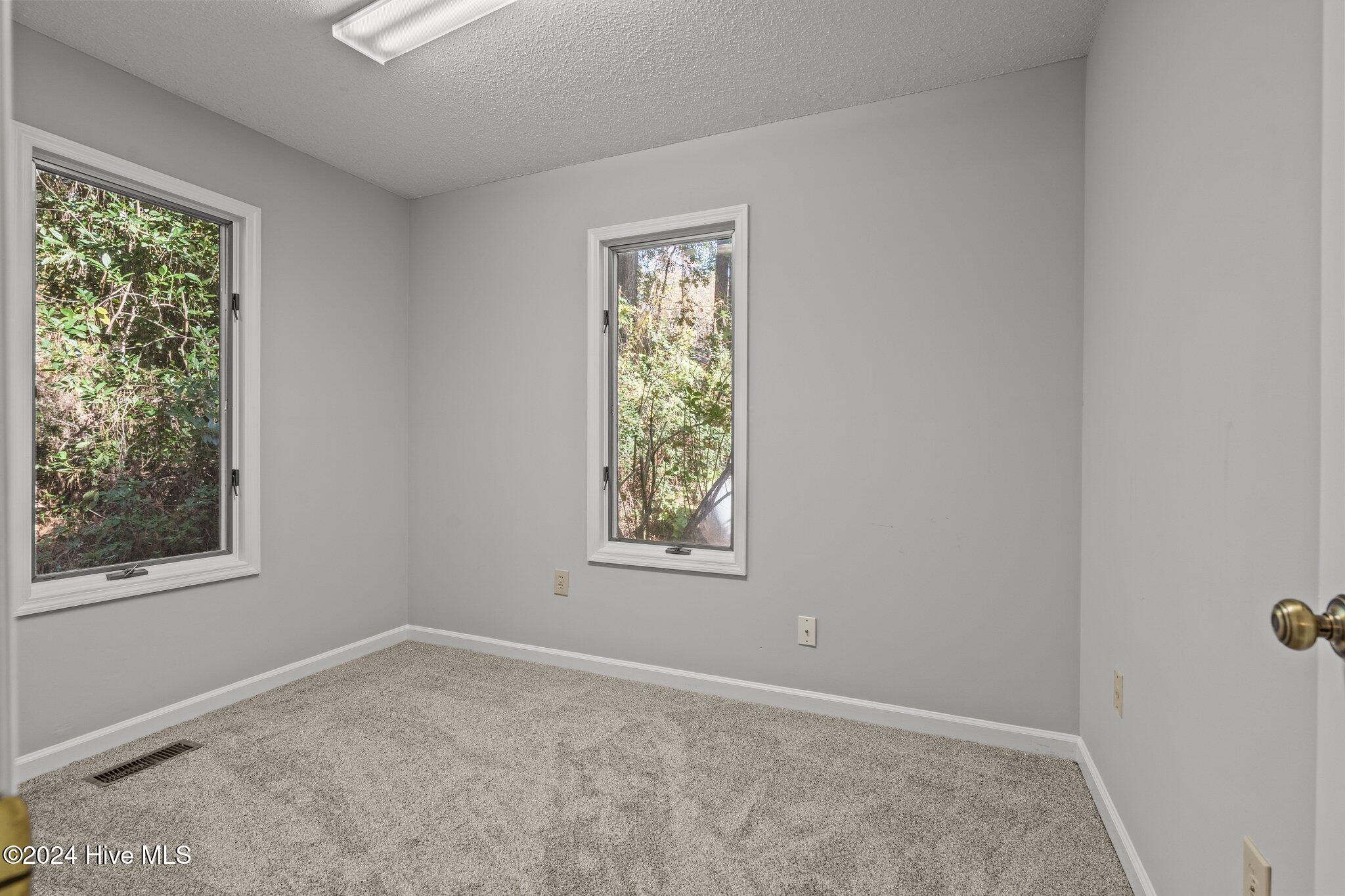 560 South Bethesda Road Southern Pines, NC 28387 - Photo 28 of 53 Office/Den area off of primary bedroom.