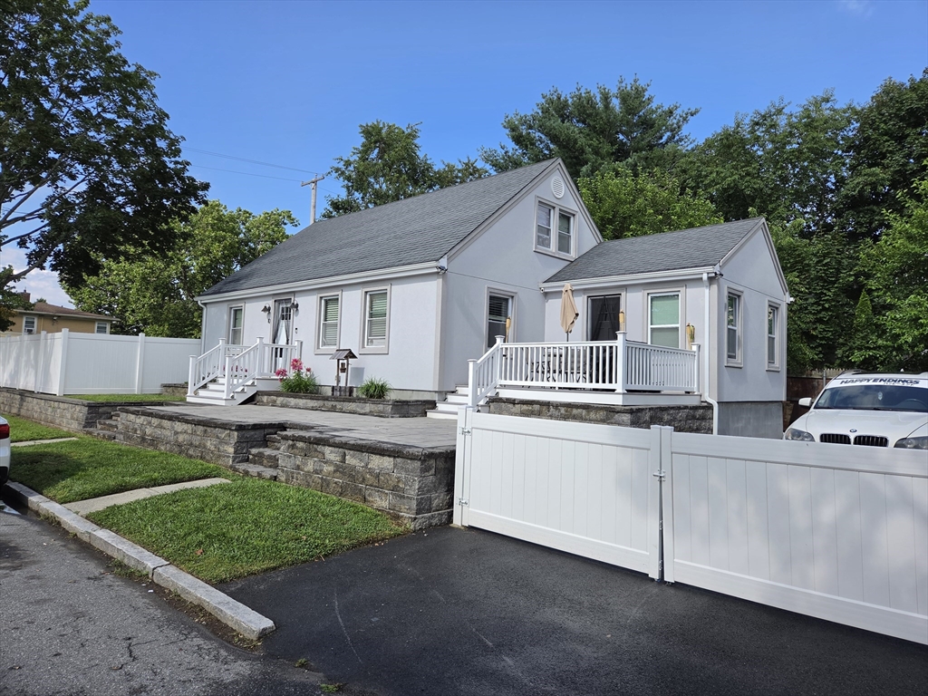 10 Wayne Street Fall River, MA 02721 - Photo 2 of 12 Gallery Image 2