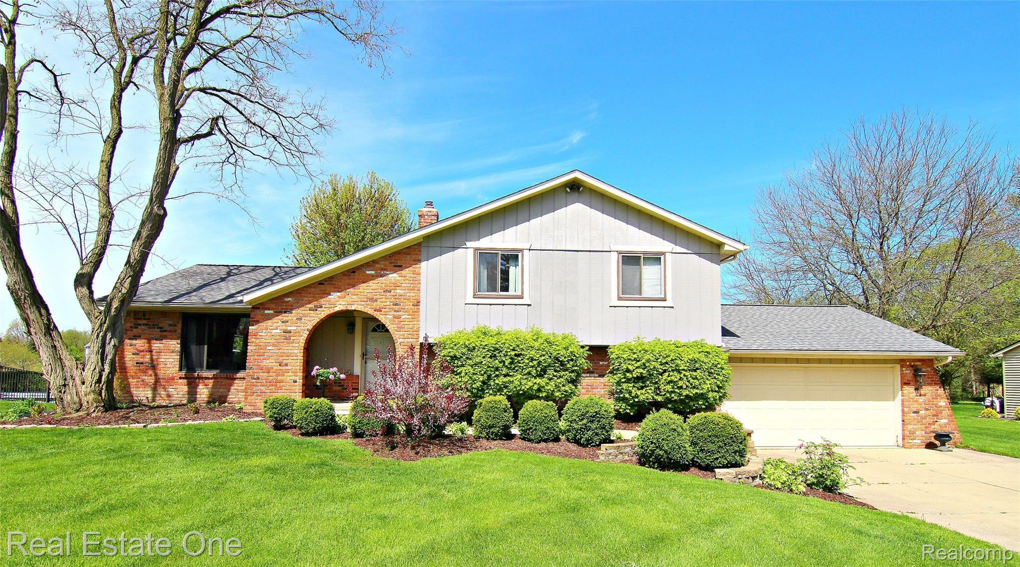 5305 Inverrary Lane