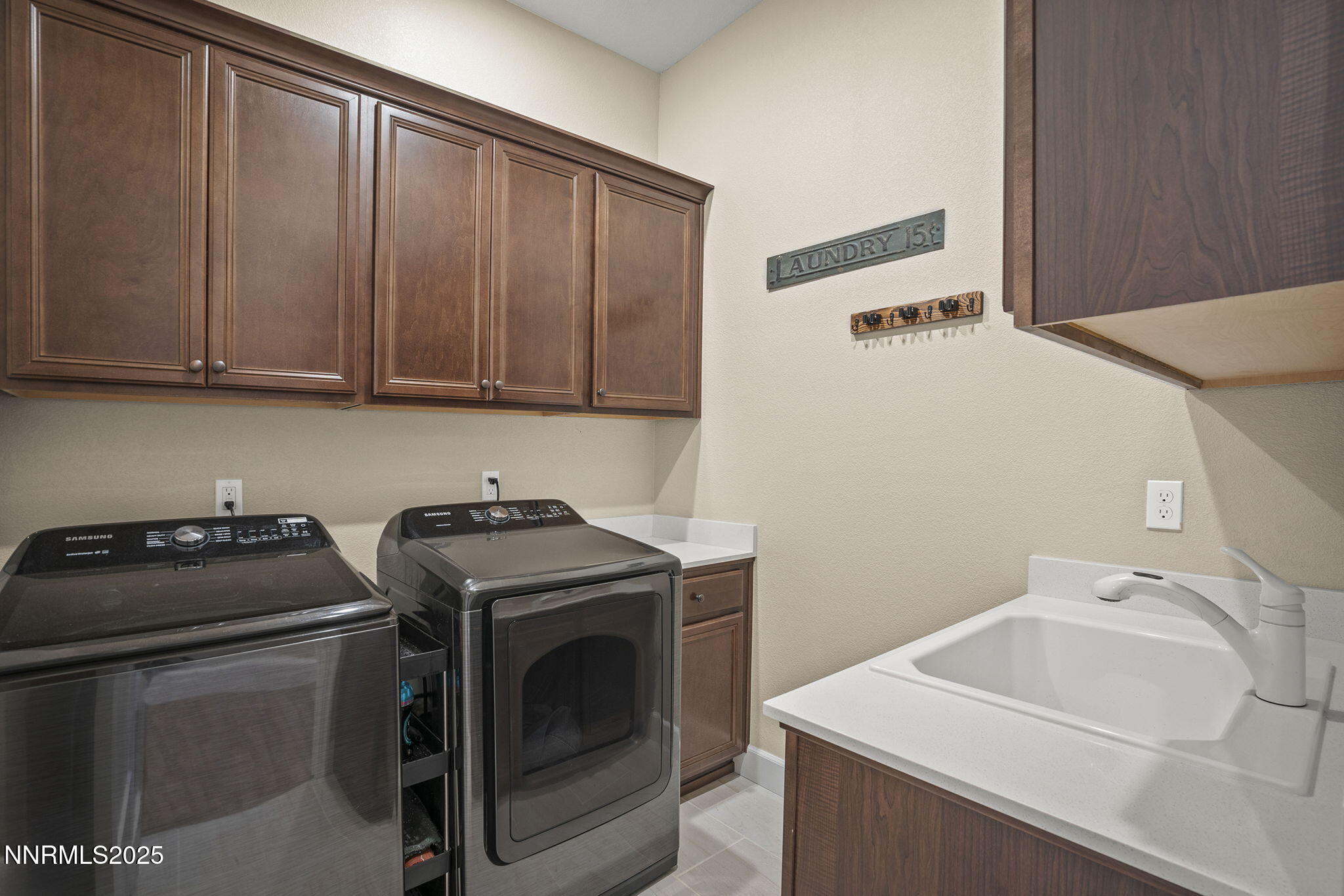 540 Gooseberry Drive Reno, NV 89523 - Photo 37 of 48 a utility room with dryer and washer