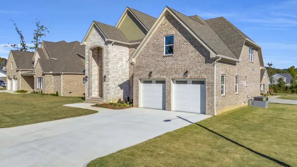 $737,000 | 2206 Peterson Drive, Chattanooga, TN 37421