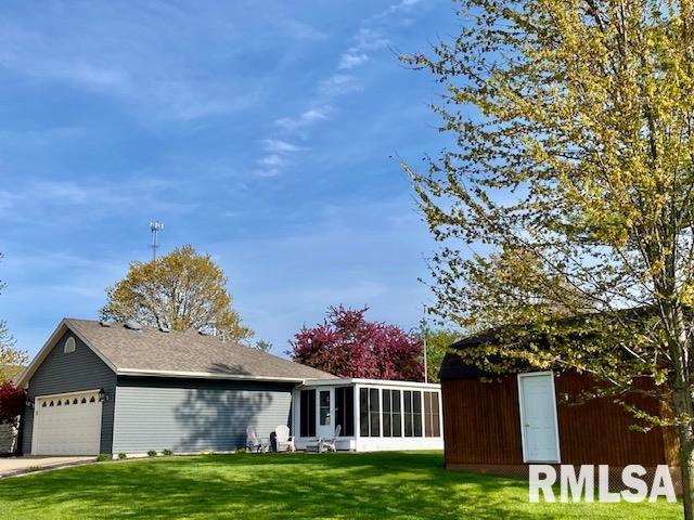 19281 Pinecrest Road Petersburg, IL 62675 - Photo 3 of 27 Gallery Image 3