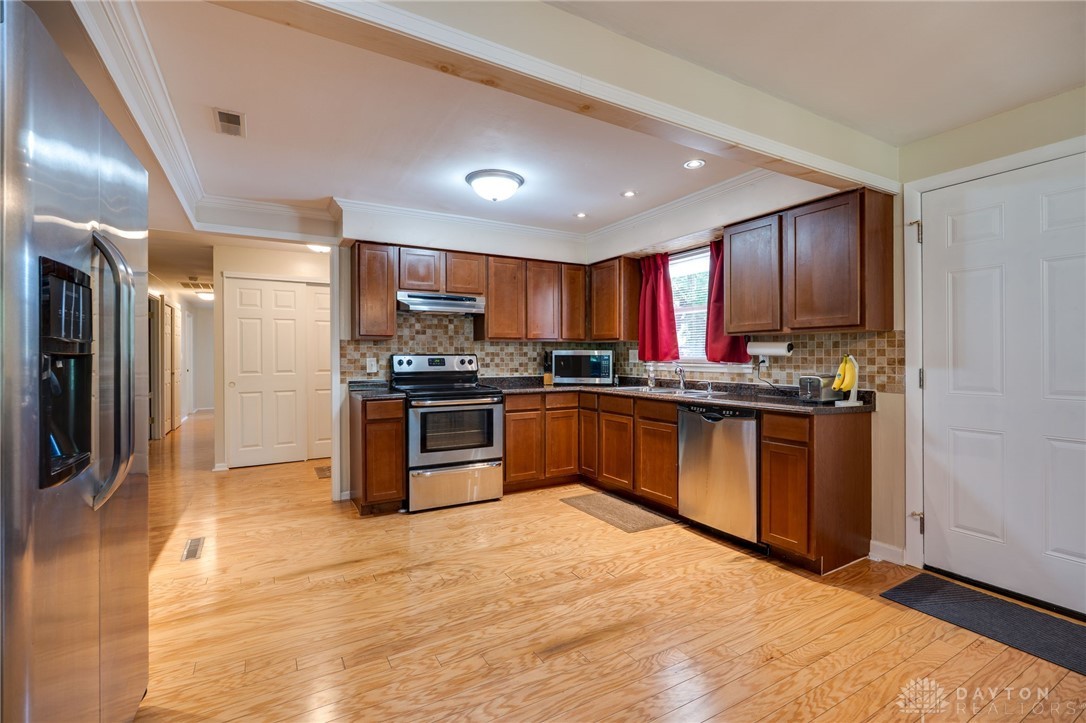 306 Monarch Road Dayton, OH 45458 - Photo 12 of 44