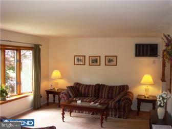 1150 Nassau Road Warminster, PA 18974 - Photo 3 of 8 Living Room