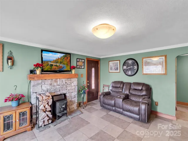 $600,000 | 1254 Pisgah Drive, Canton, NC 28716