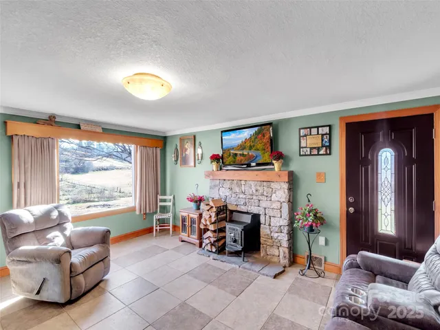 $600,000 | 1254 Pisgah Drive, Canton, NC 28716