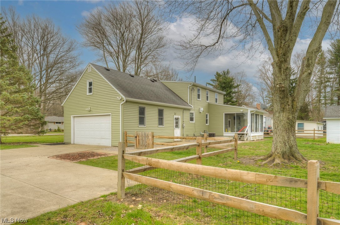 5860 Case Road North Ridgeville, OH 44039 - Photo 4 of 30