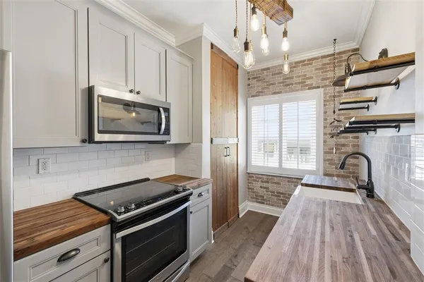 $1,825 | 2117 West Dekle Avenue, Unit I1, Tampa, FL 33606