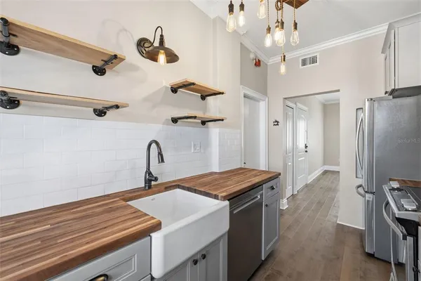 $1,825 | 2117 West Dekle Avenue, Unit I1, Tampa, FL 33606