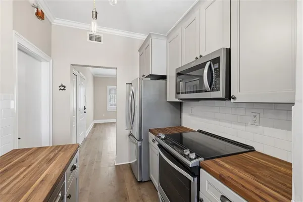 $1,825 | 2117 West Dekle Avenue, Unit I1, Tampa, FL 33606