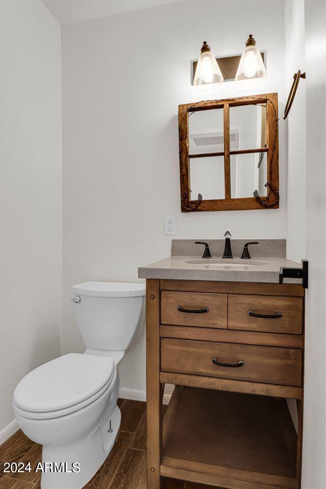 6715 East Peak View Road Cave Creek, AZ 85331 - Photo 13 of 23 Powder Room
