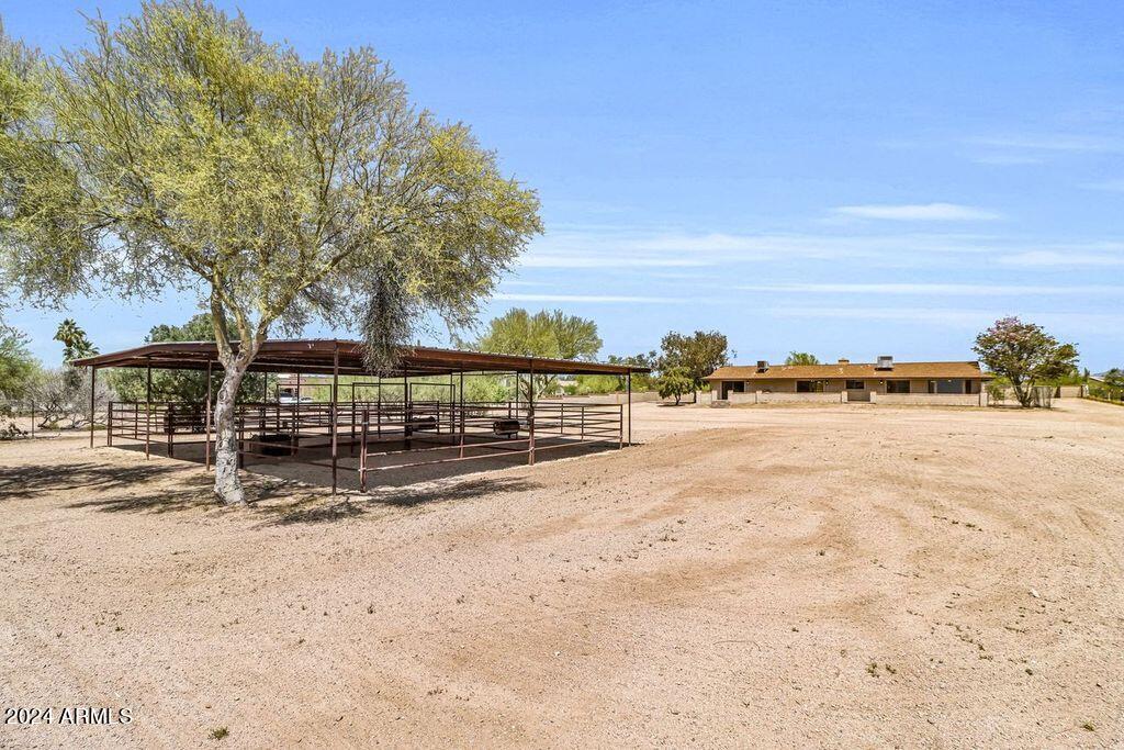 6715 East Peak View Road Cave Creek, AZ 85331 - Photo 21 of 23 Horse Stalls