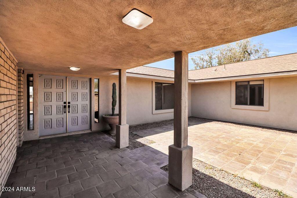 6715 East Peak View Road Cave Creek, AZ 85331 - Photo 4 of 23 Front Courtyard