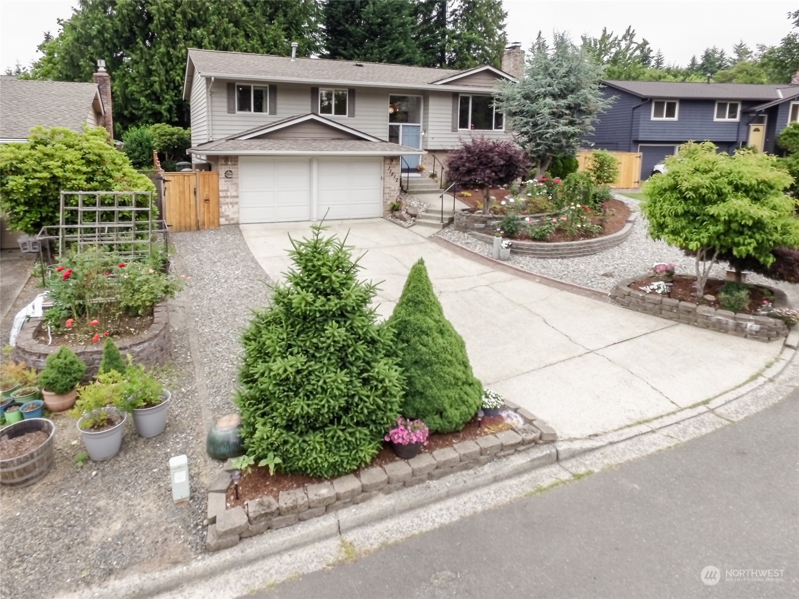 11812 Northeast 158th Street Bothell, WA 98011 - Photo 2 of 40 Gallery Image 2