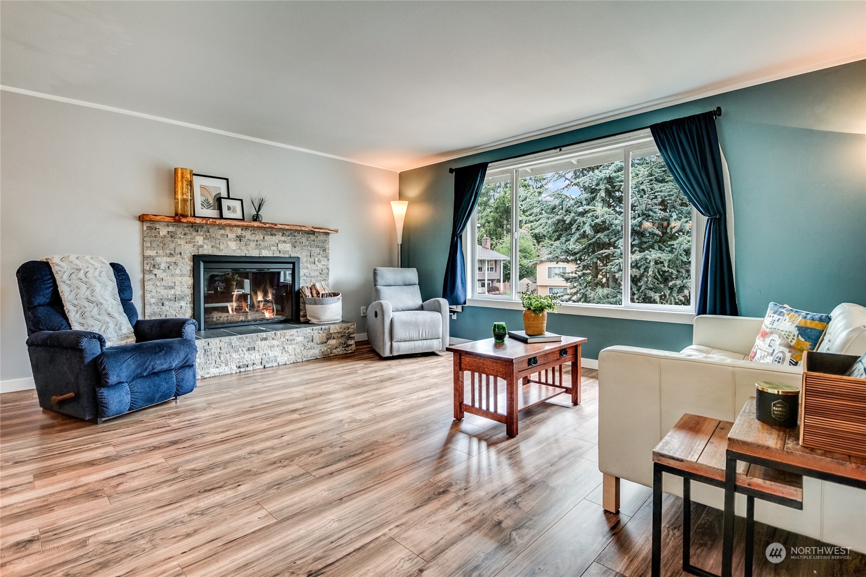 11812 Northeast 158th Street Bothell, WA 98011 - Photo 6 of 40 Gallery Image 6