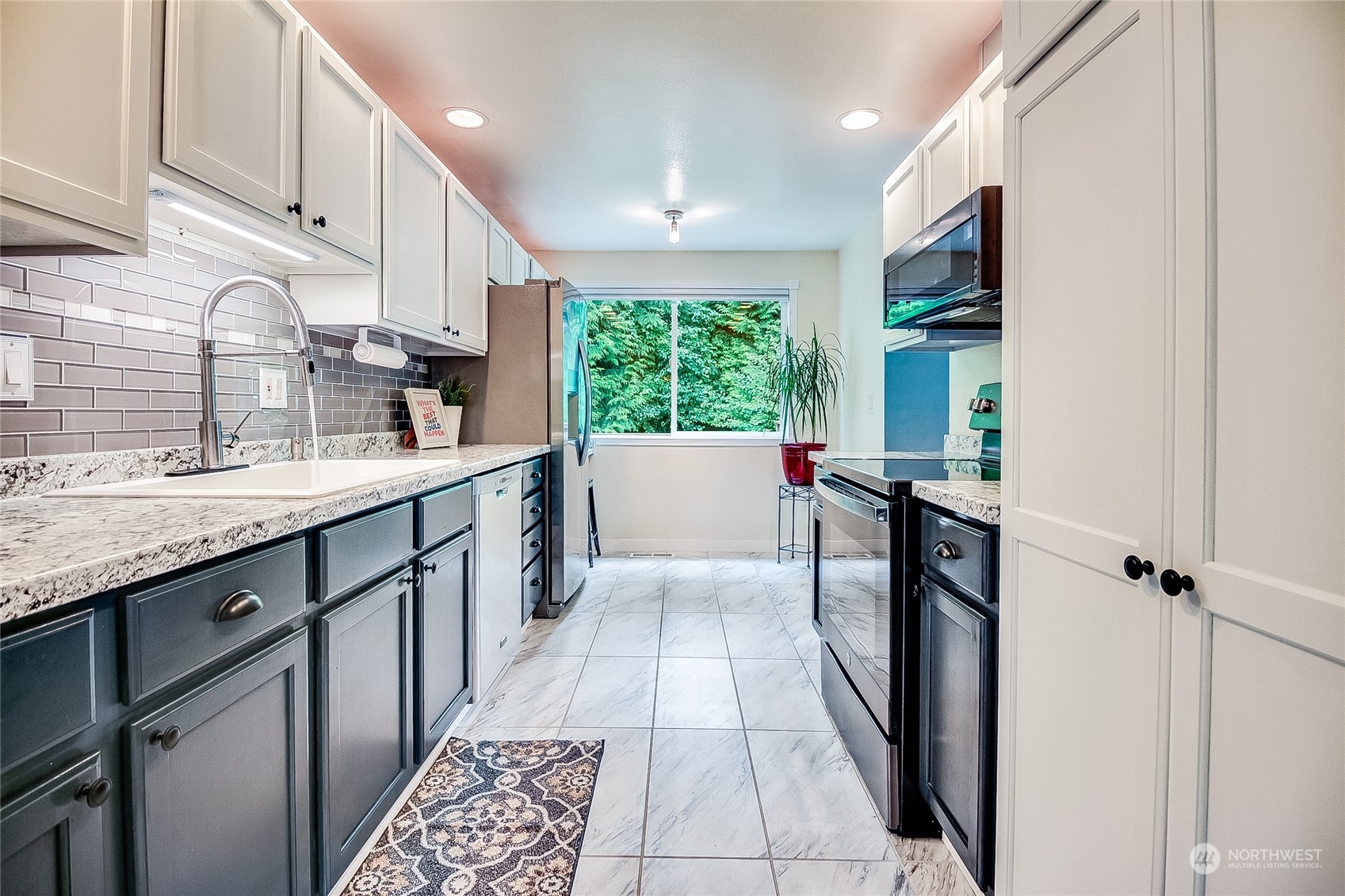 11812 Northeast 158th Street Bothell, WA 98011 - Photo 10 of 40 Gallery Image 10
